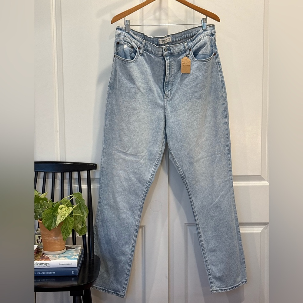 Curve Love Abercrombie & Fitch The 90s Slim Straight Ultra High Rise Jeans